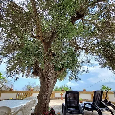 Un Angolo Di Paradiso * מרינה סרה